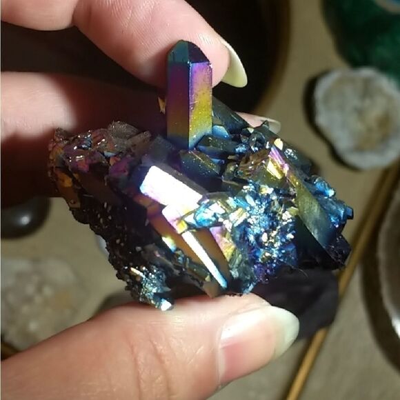2" Aura Quartz Cluster - Picture 4 of 5